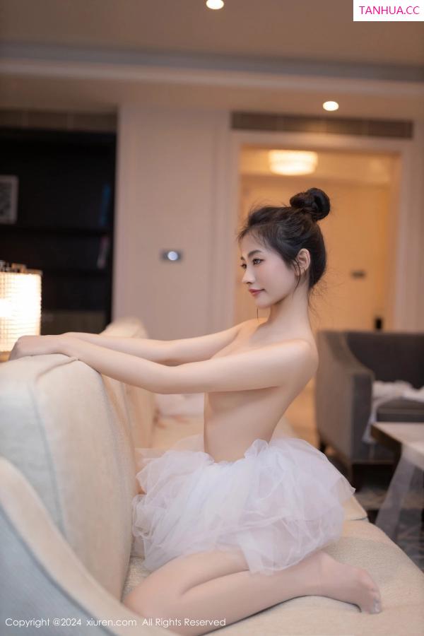   [XiuRen]高清写真图 2024.06.05 No.8657 鱼尾fish 丝袜美腿第66张图片